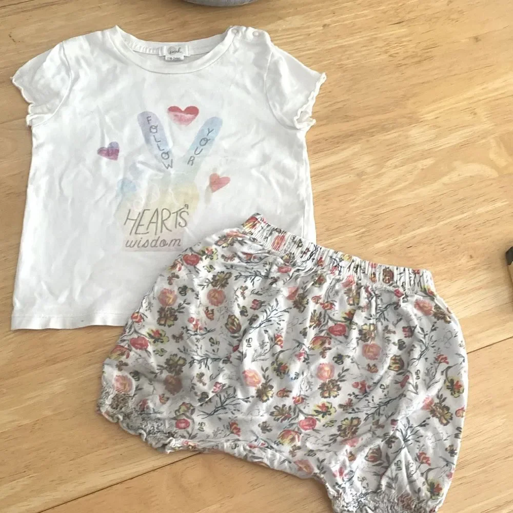 Saks fifth Baby Girl's 2-Piece Peace Sign T-Shirt & Floral Harem Pants Set